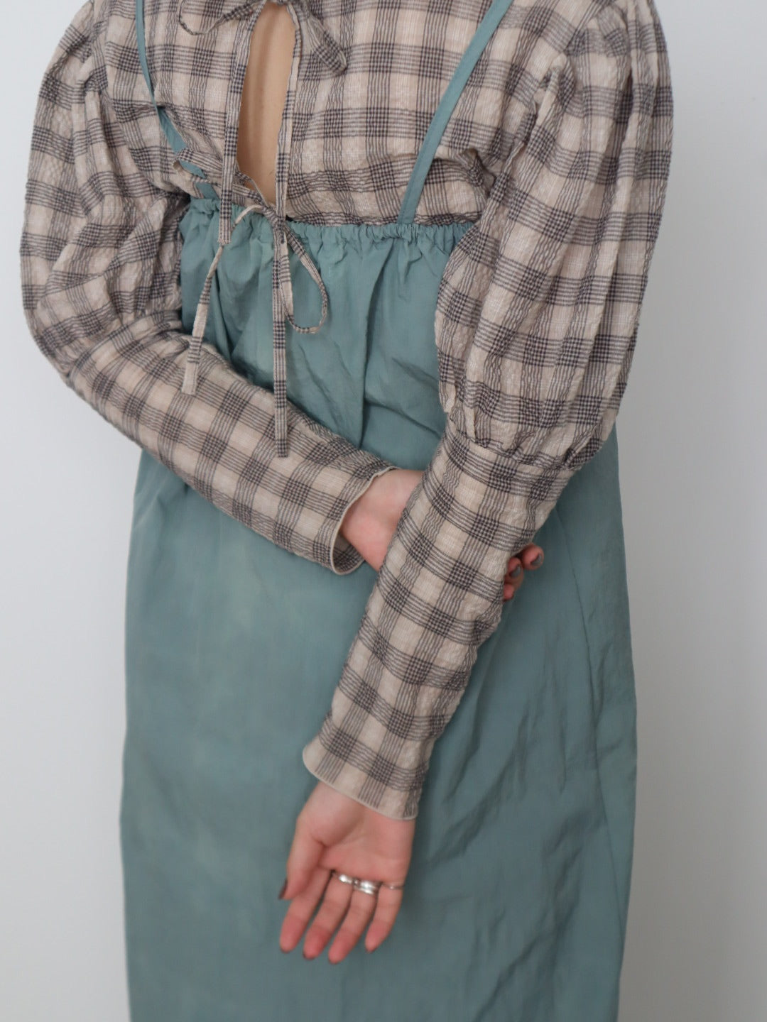 marble color camisole onepiece