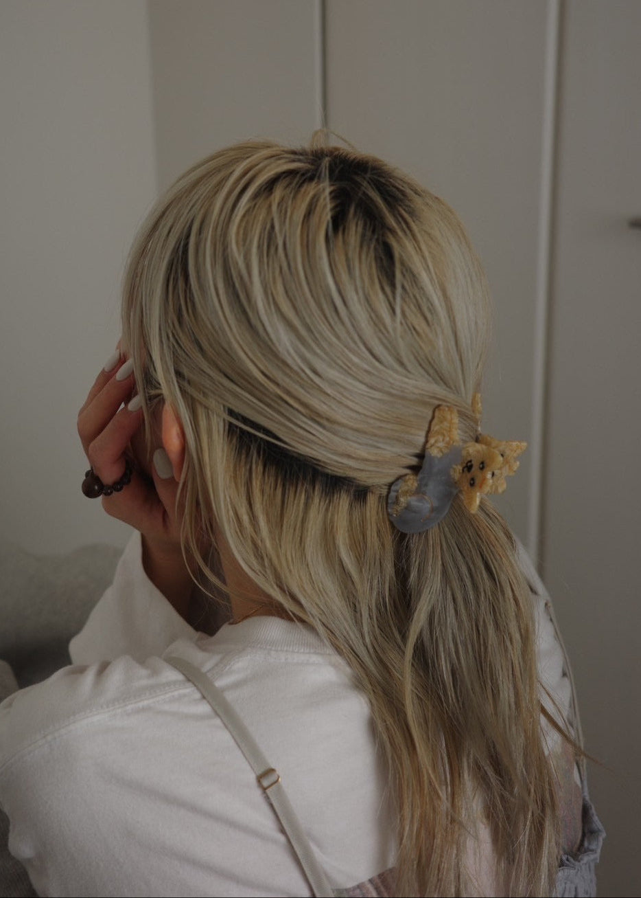 dog hair clip