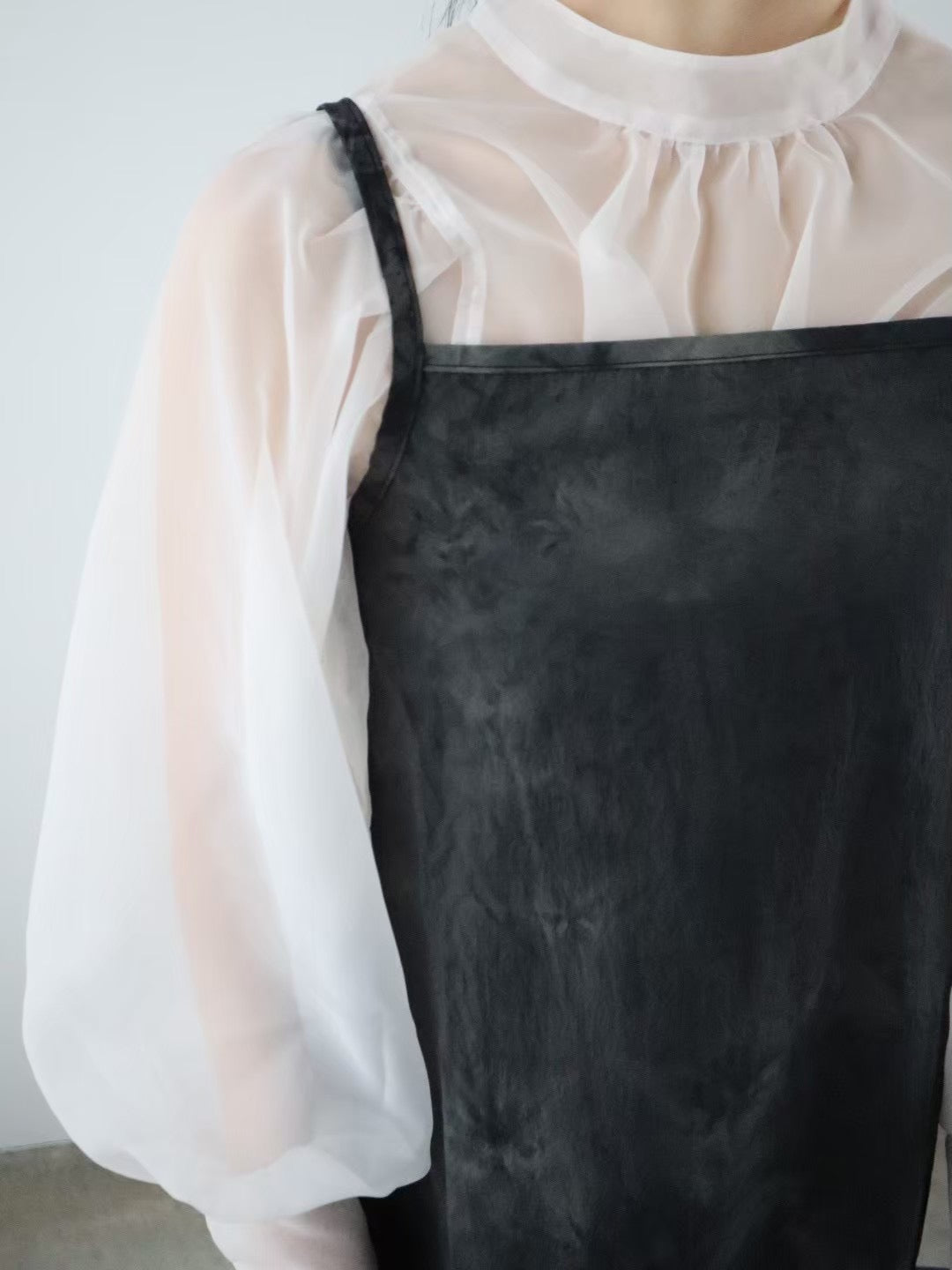 marble color camisole onepiece